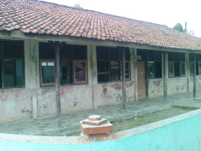 Sekolah Dasar Negeri Desa Ujung Gagak Kampung Laut Cilacap